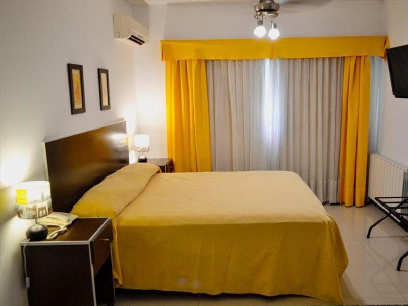 ปีลาร์ อพาร์ตโฮเต็ล Hotel ภายนอก รูปภาพ